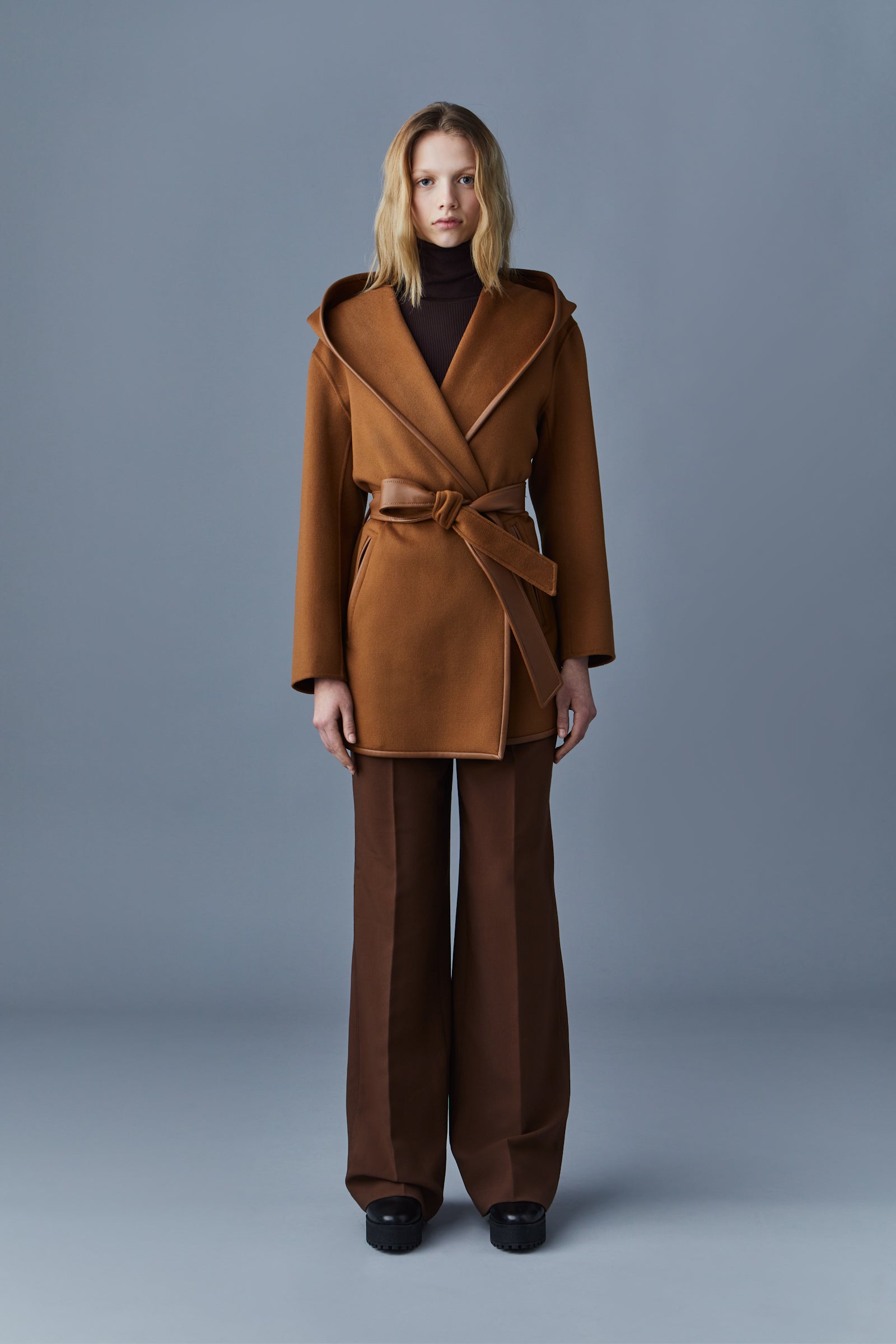Manteau court Amina ceinturé en laine - Camel