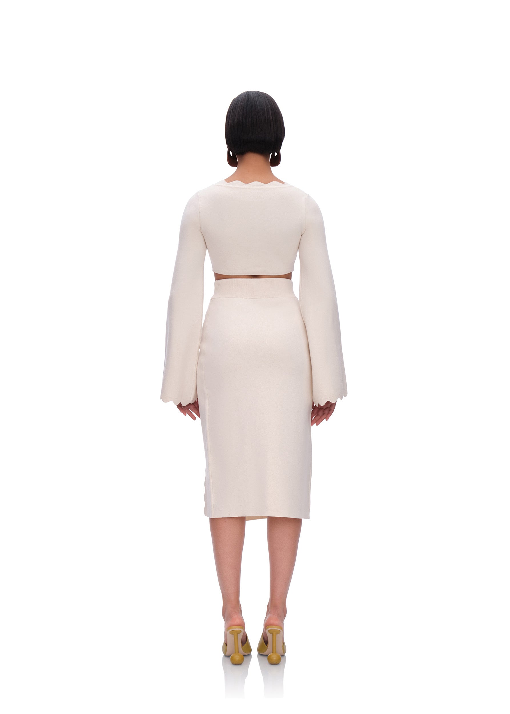 Oda cropped top with long scalloped sleeves - Tusk