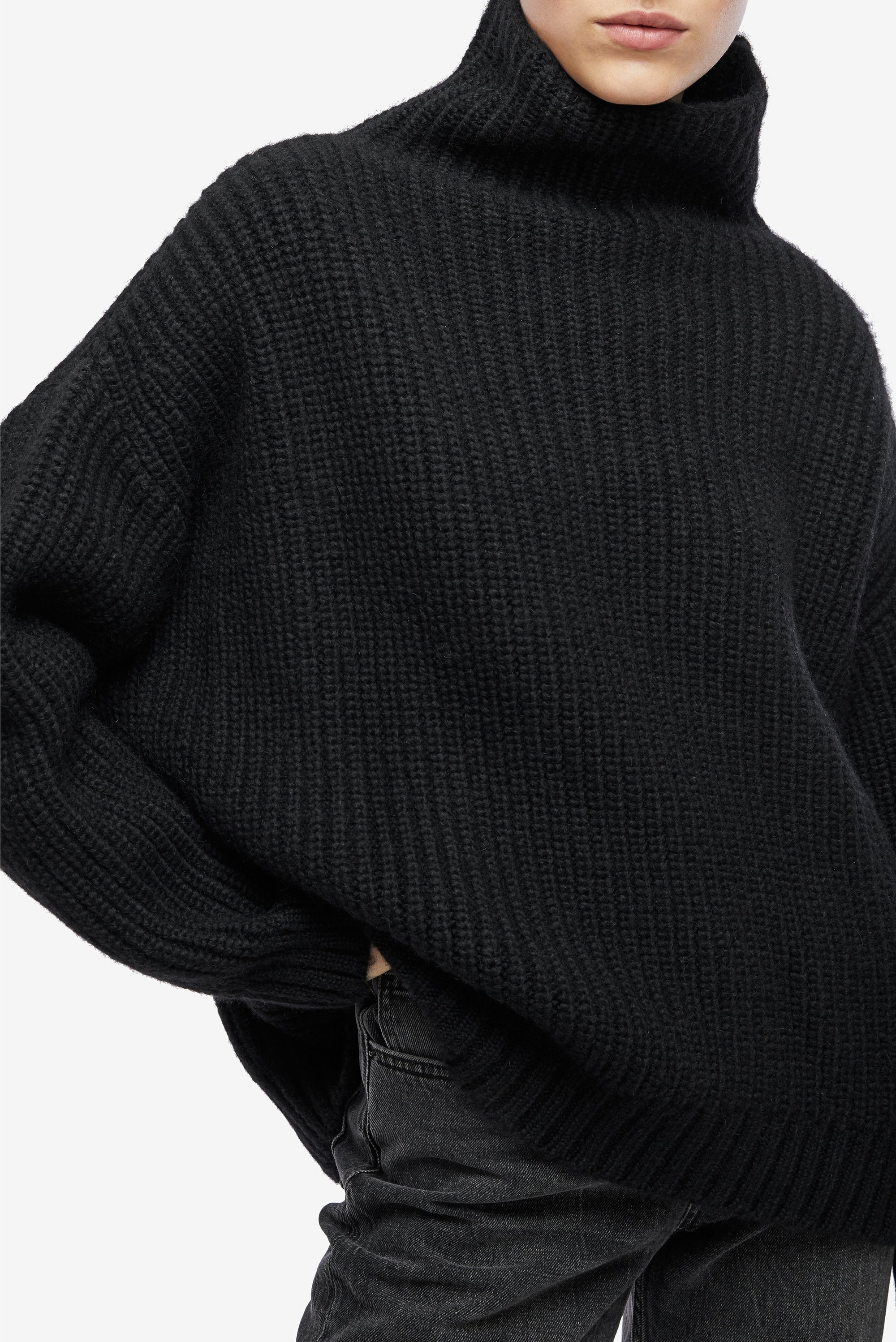24qty NEW / SYDNEY SWEATER - BLACK
