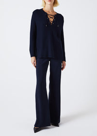 Pull à décolleté lacet en soie - Marine