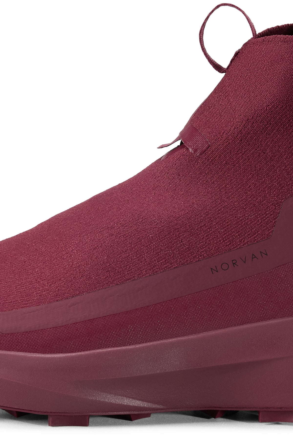 Norvan 4 Nivalis trainers - March