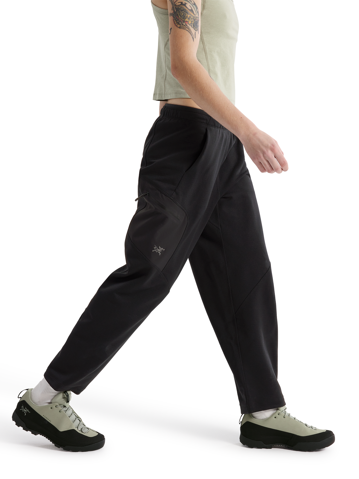 RECO 108 € / Jogging Aestas - Black