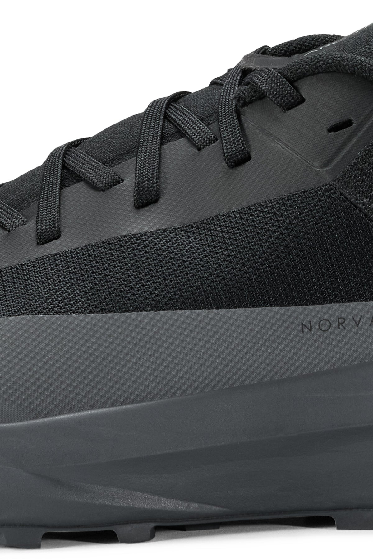 Sneakers Norvan LD 4 - Black & Cloud