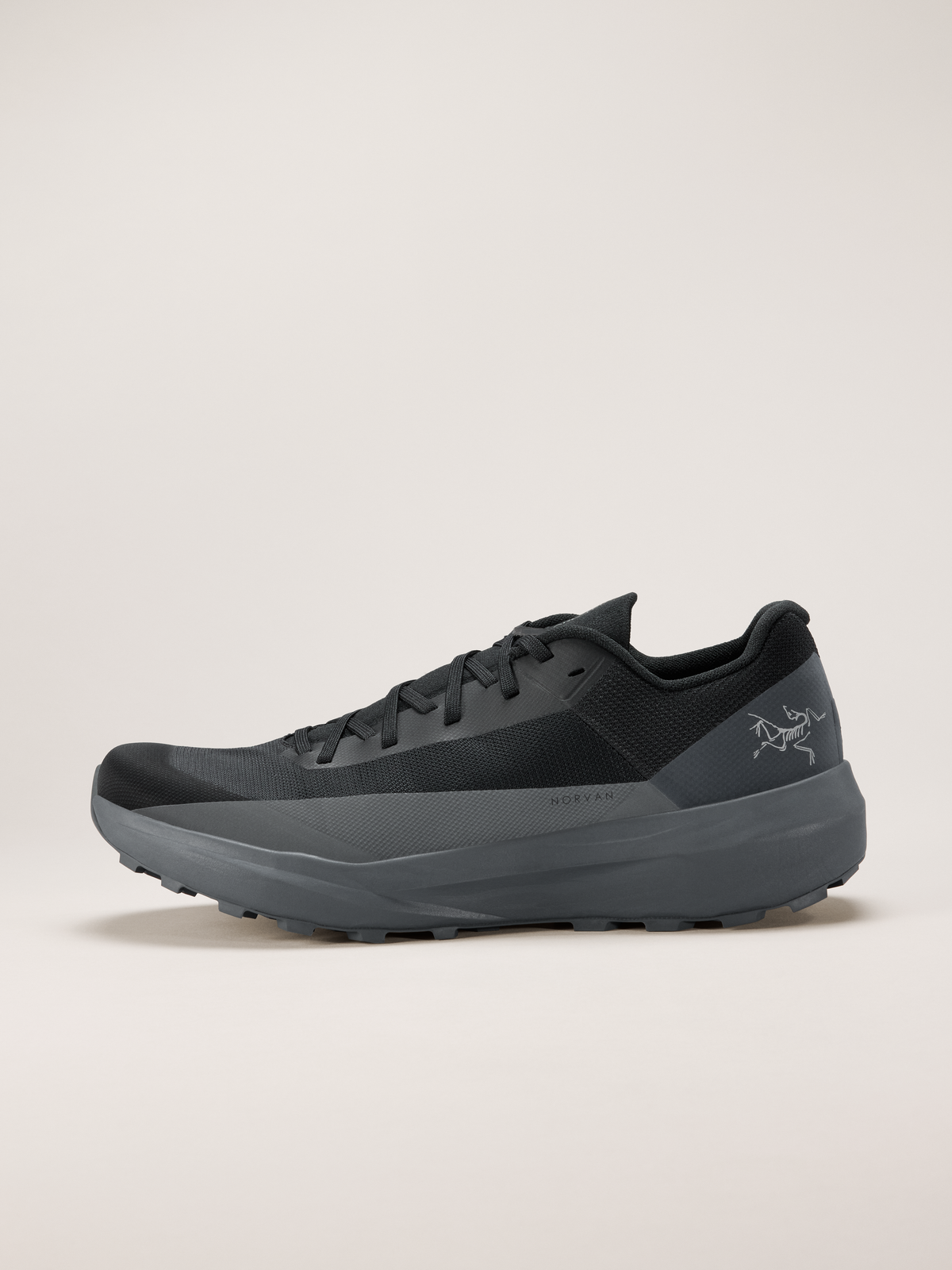 RECO 65 / Sneakers Norvan LD 4 - Black & Cloud