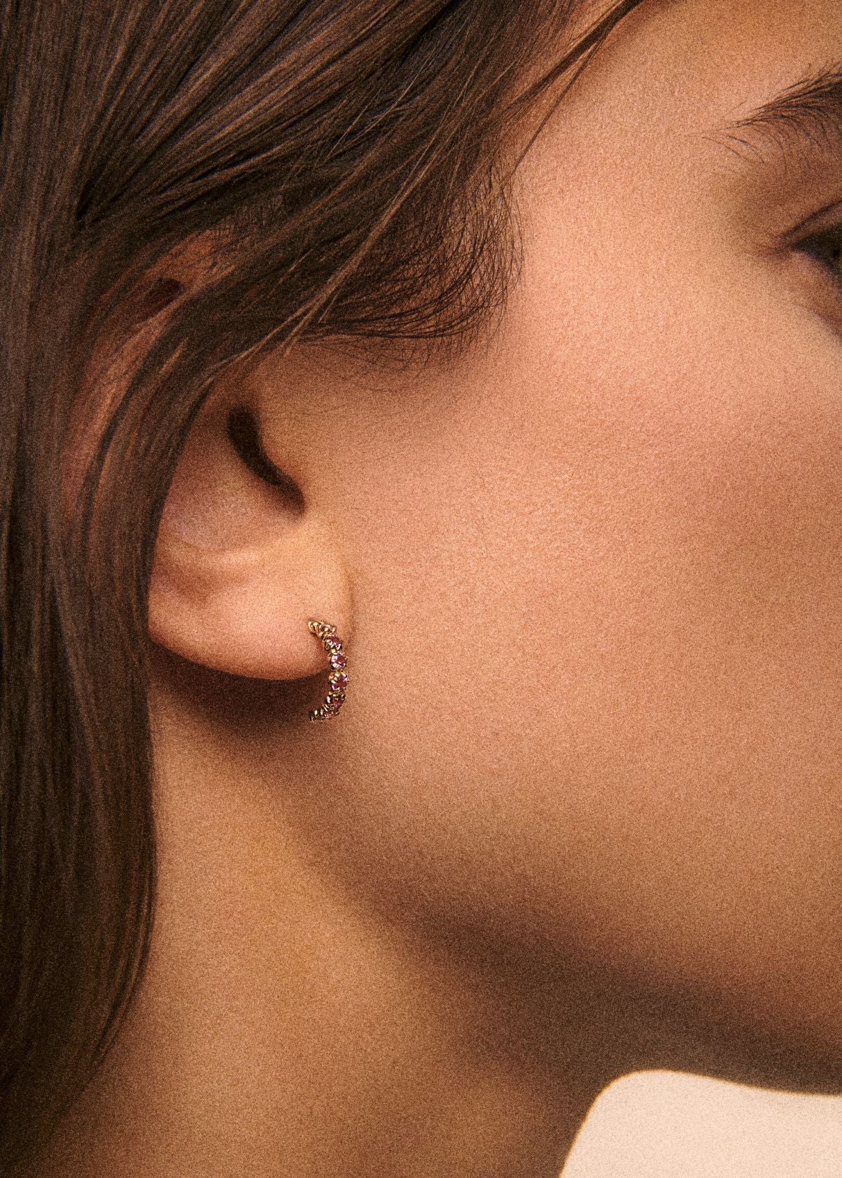 Mono boucle d'oreille Ava en or jaune - Saphir rose