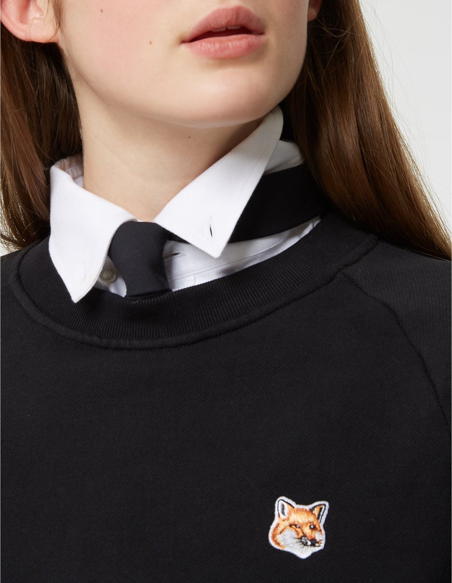 Sweatshirt à col rond ajusté avec écusson - Black