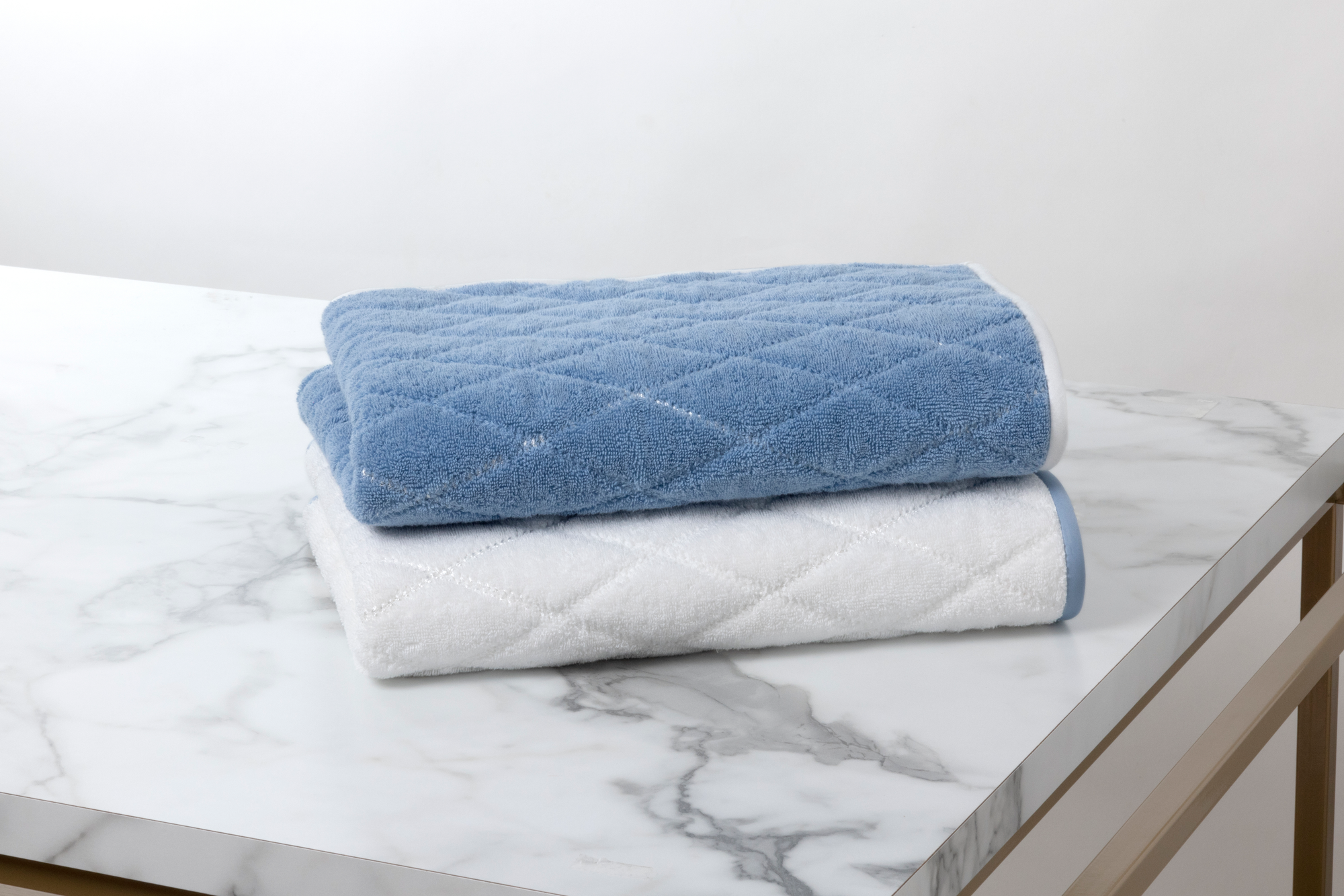 ADAGIO_BLC_BLU // UNIVERS BAIN ADAGIO_BLC_BLU