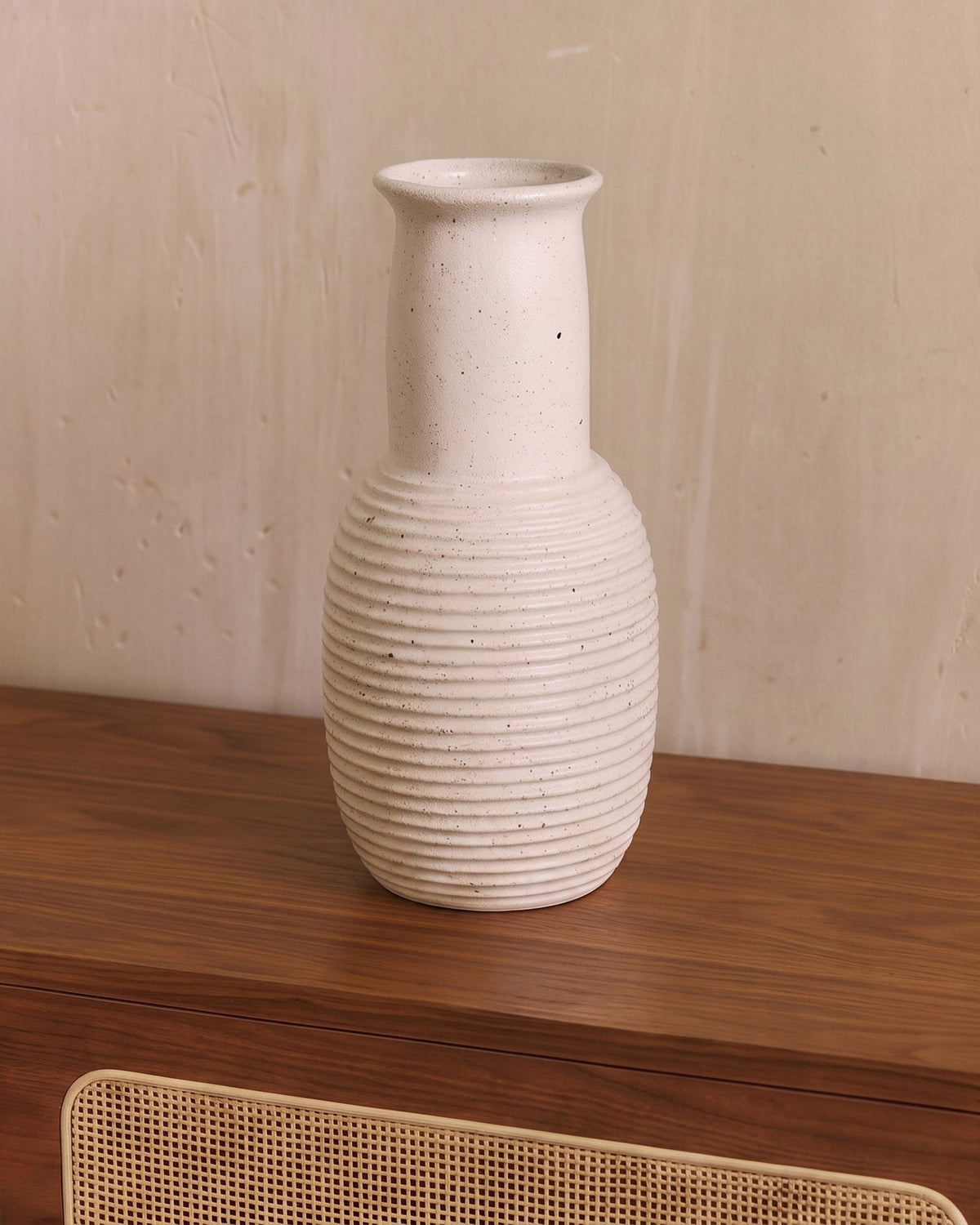 Alzirar spotted ceramic vase - Beige