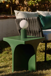Table d'appoint Hydra en fibre de verre - Vert eucalyptus