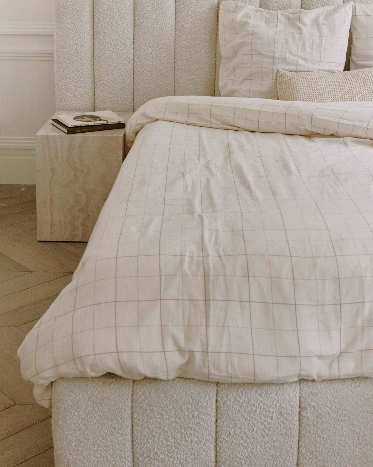 Snowy 160x200 Bed - Oat White
