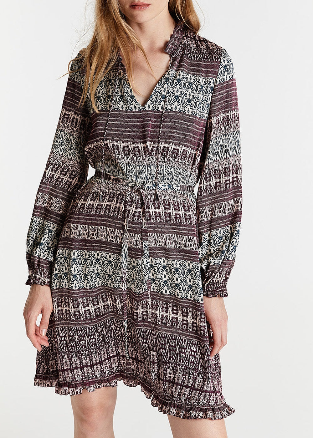 Flared dress with a belt - Plum