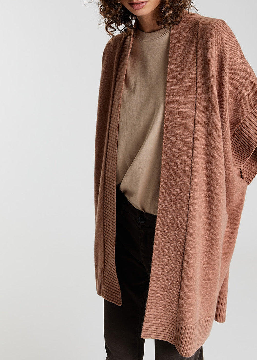 Long sleeveless wool and cashmere cardigan - Camel