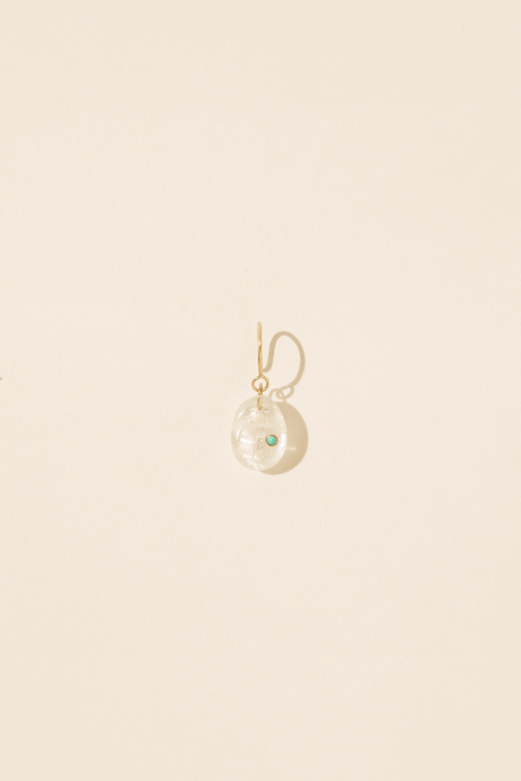 Mono boucle d'oreille Cauri N°2 en or jaune - Pierre de lune & Turquoise