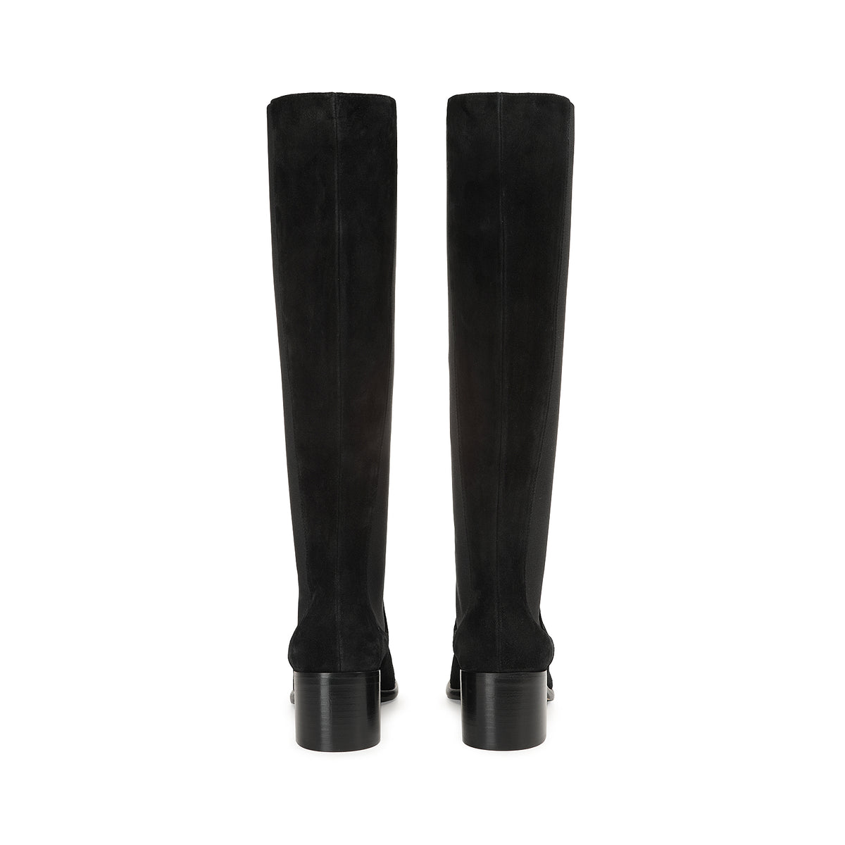 SR ADEN A POURSUIVI LES BOTTES DE MOLLET.