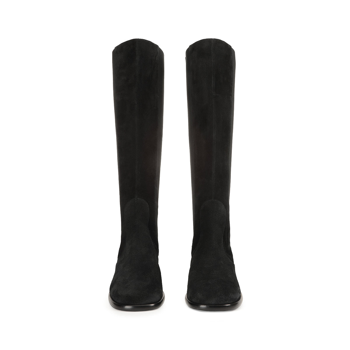SR ADEN A POURSUIVI LES BOTTES DE MOLLET.