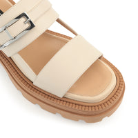195€   Sandal