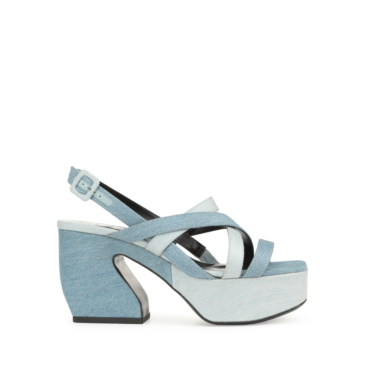 SANDALES ROUGES OUI JEANS + JEANS DELAVE »