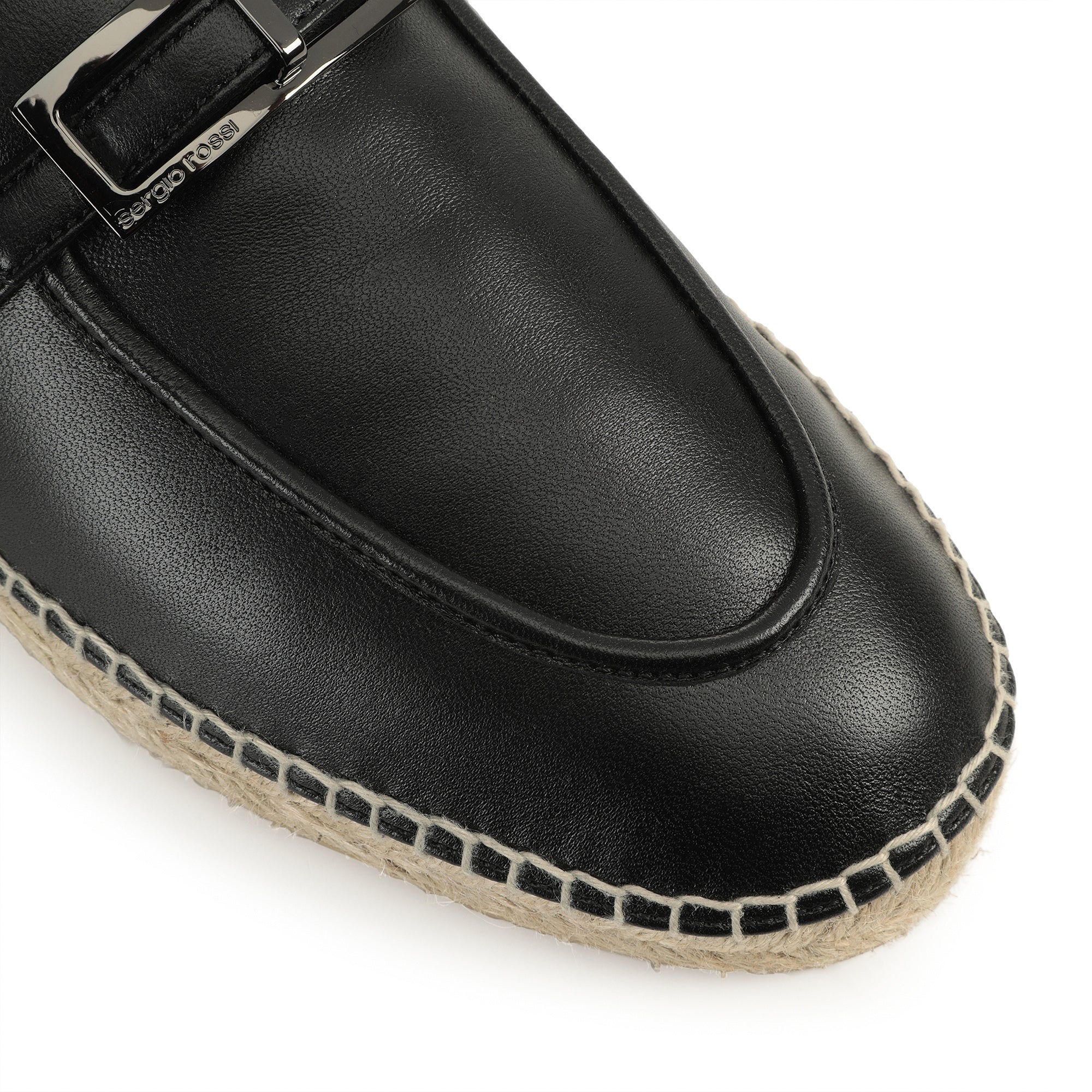 225€   Moccasin