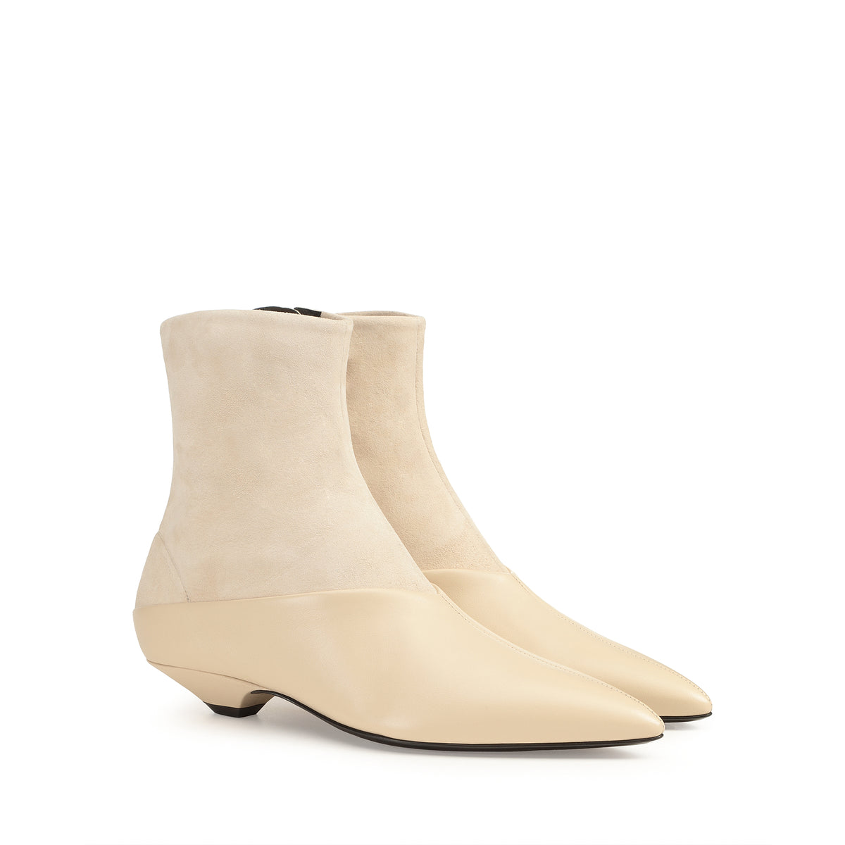 BOTTINES EN SUÈDE EXTENSIBLE À BEC avec SOFT CALFSK