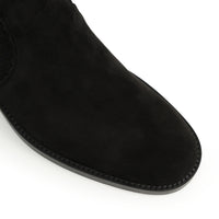 380€   Boot