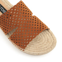 Flat Sandal