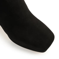 340€   Bootie