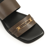 SANDALES EN CUIR DE VEAU ET DOUCES BITT