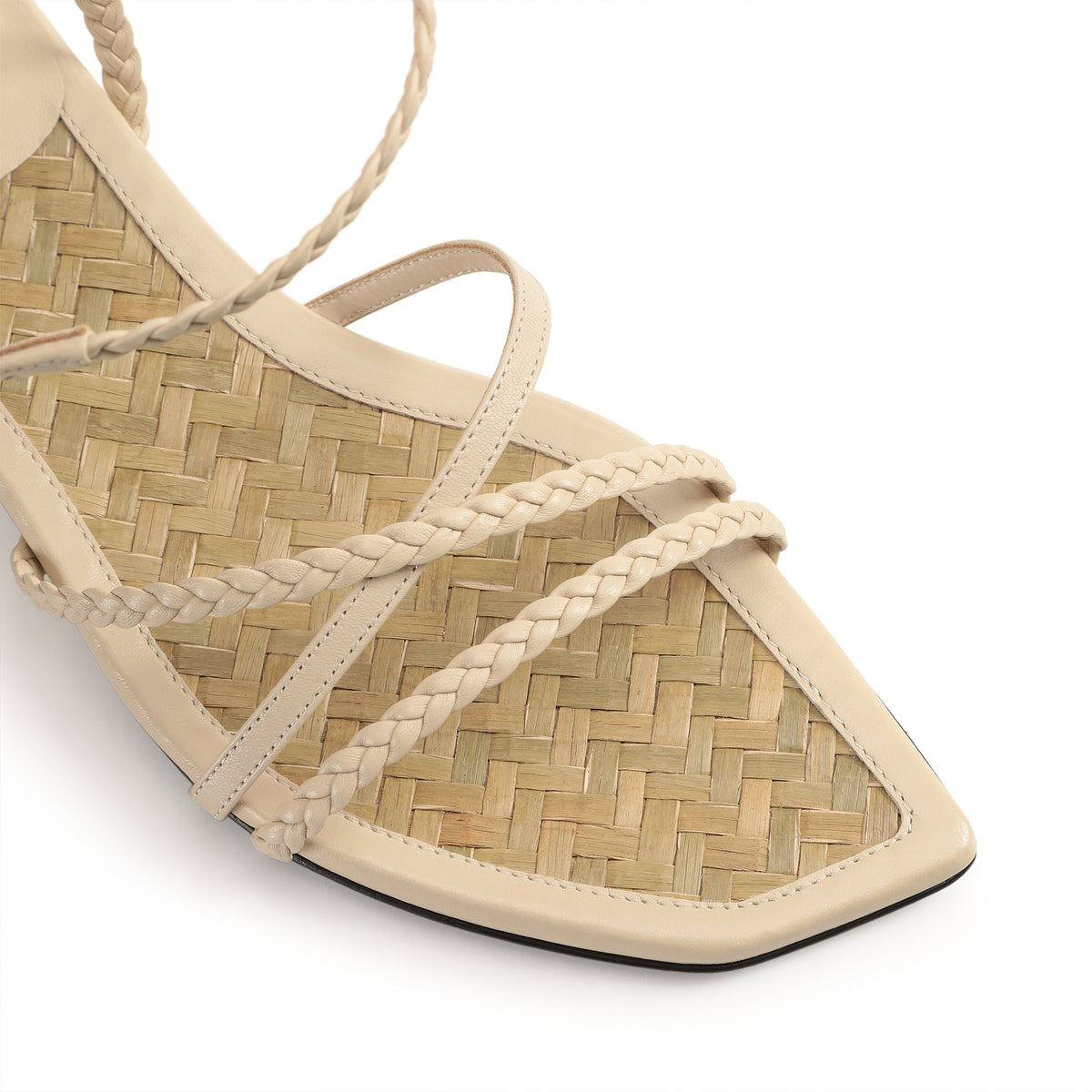 SANDALES DOUCES À TRESSES EN CUIR DE VÊTEMENT + PALME