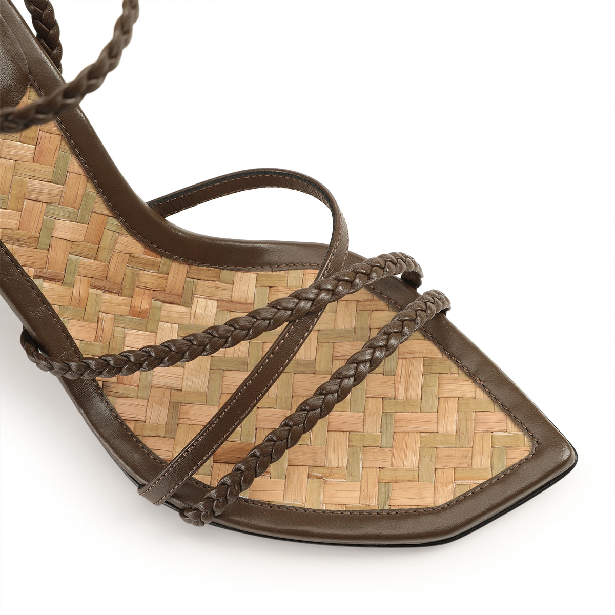 SANDALES DOUCES À TRESSES EN CUIR DE VÊTEMENT + PALME