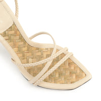 SANDALES DOUCES À TRESSES EN CUIR DE VÊTEMENT + PALME