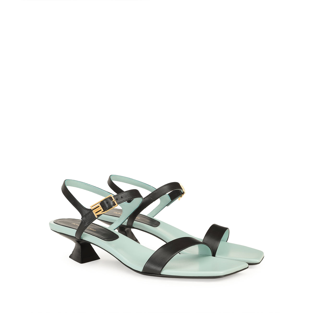 SANDALES EN CUIR DE VEAU ET DOUCES BITT