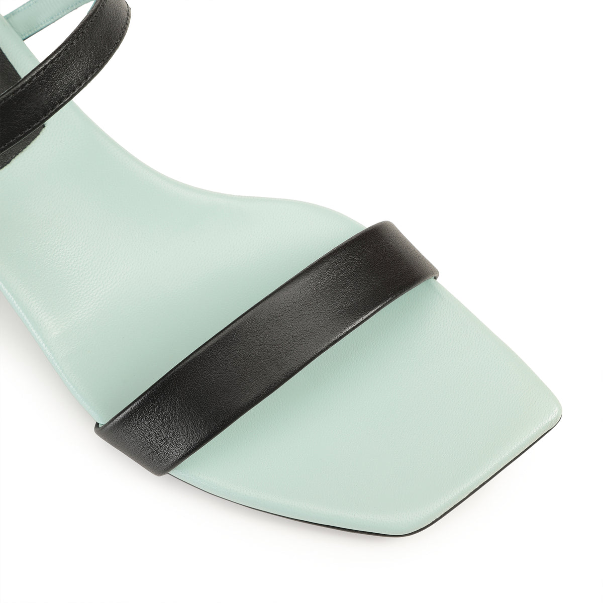 SANDALES EN CUIR DE VEAU ET DOUCES BITT