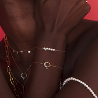 Bracelet Aphrodite cercle orné de perles & serti d'un diamant - Or Jaune