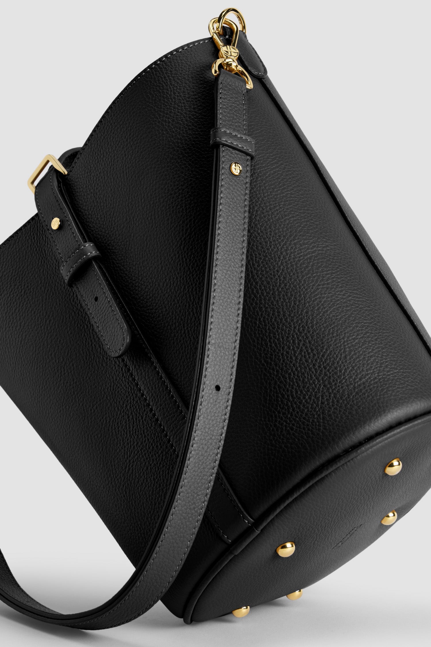 Black / Sac seau JP en cuir