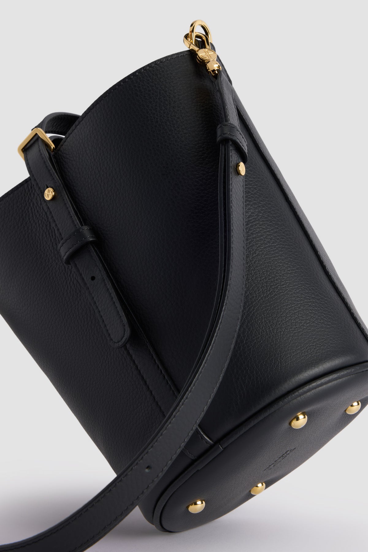 Black / Petit sac seau JP en cuir