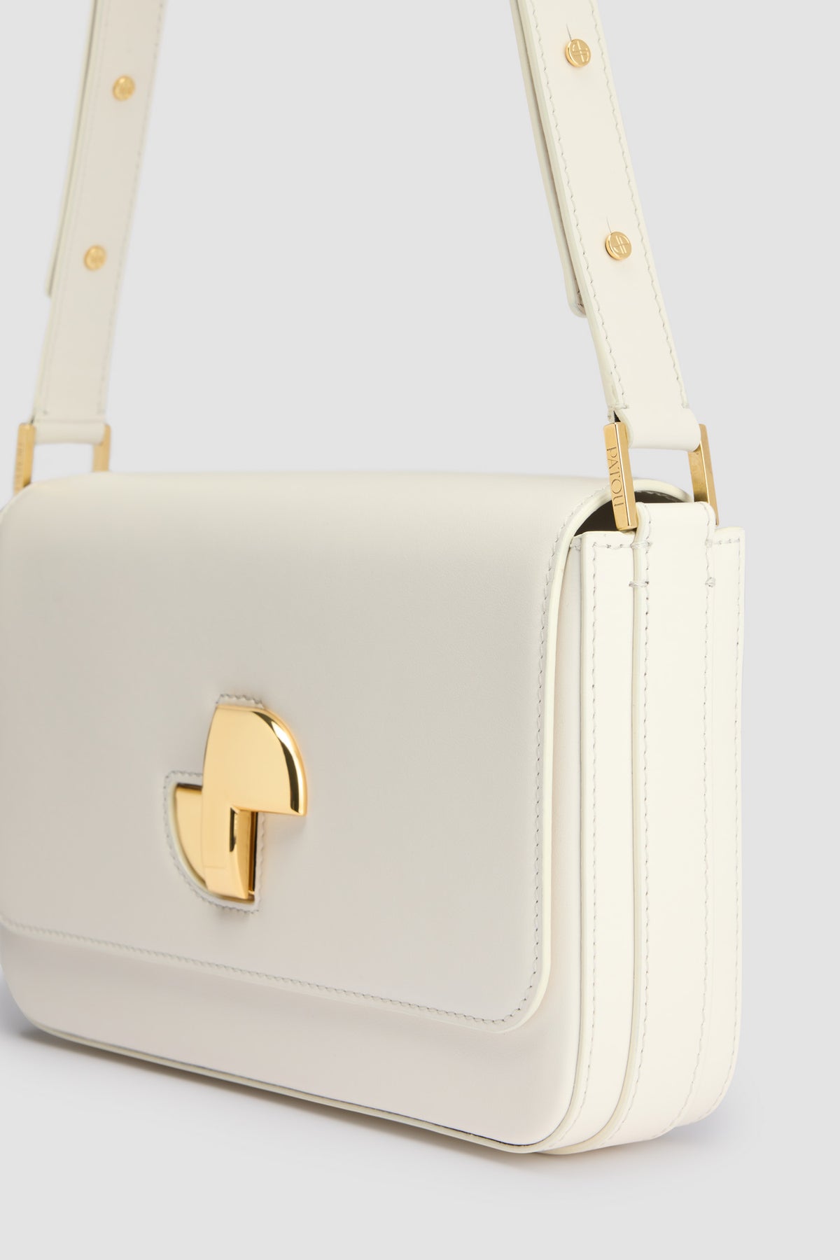 Angora / Le Classic Lock en cuir