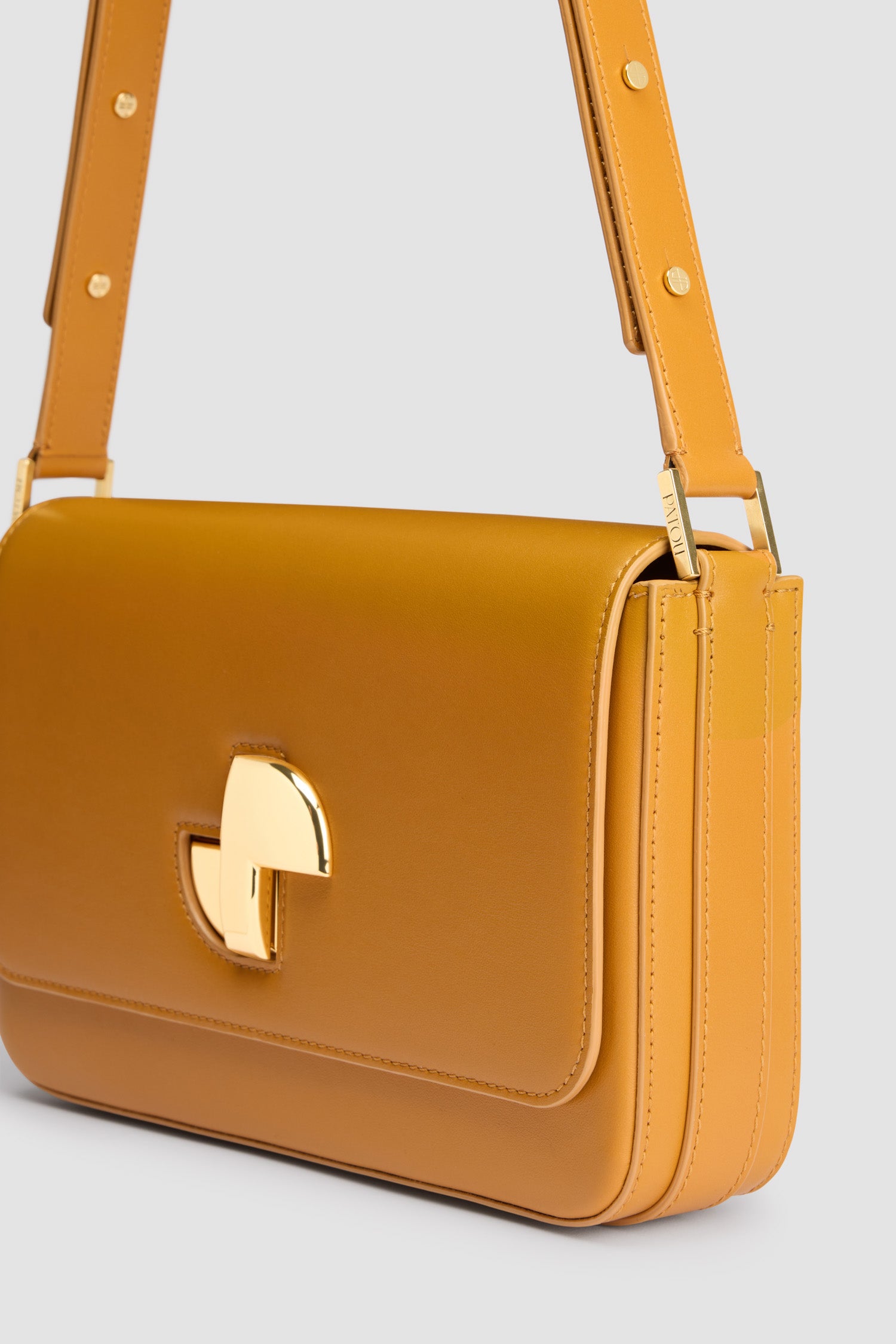 Sac Le Classic Lock en cuir lisse - Or