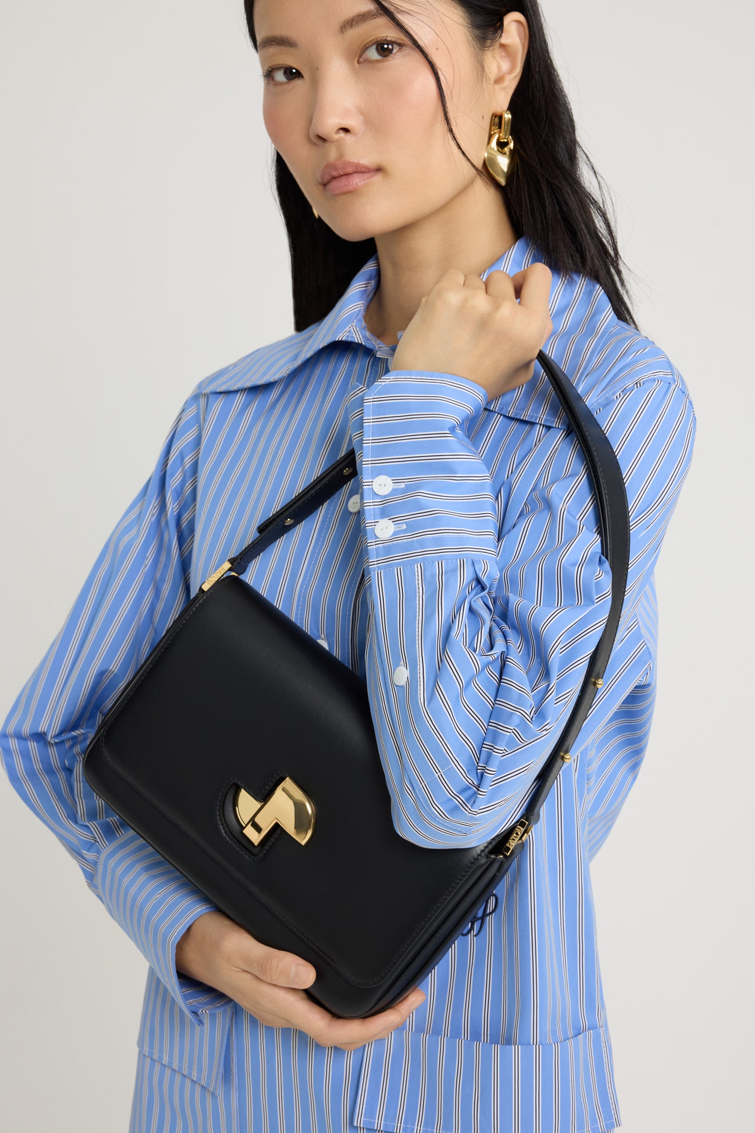 Black / Le Classic Lock en cuir