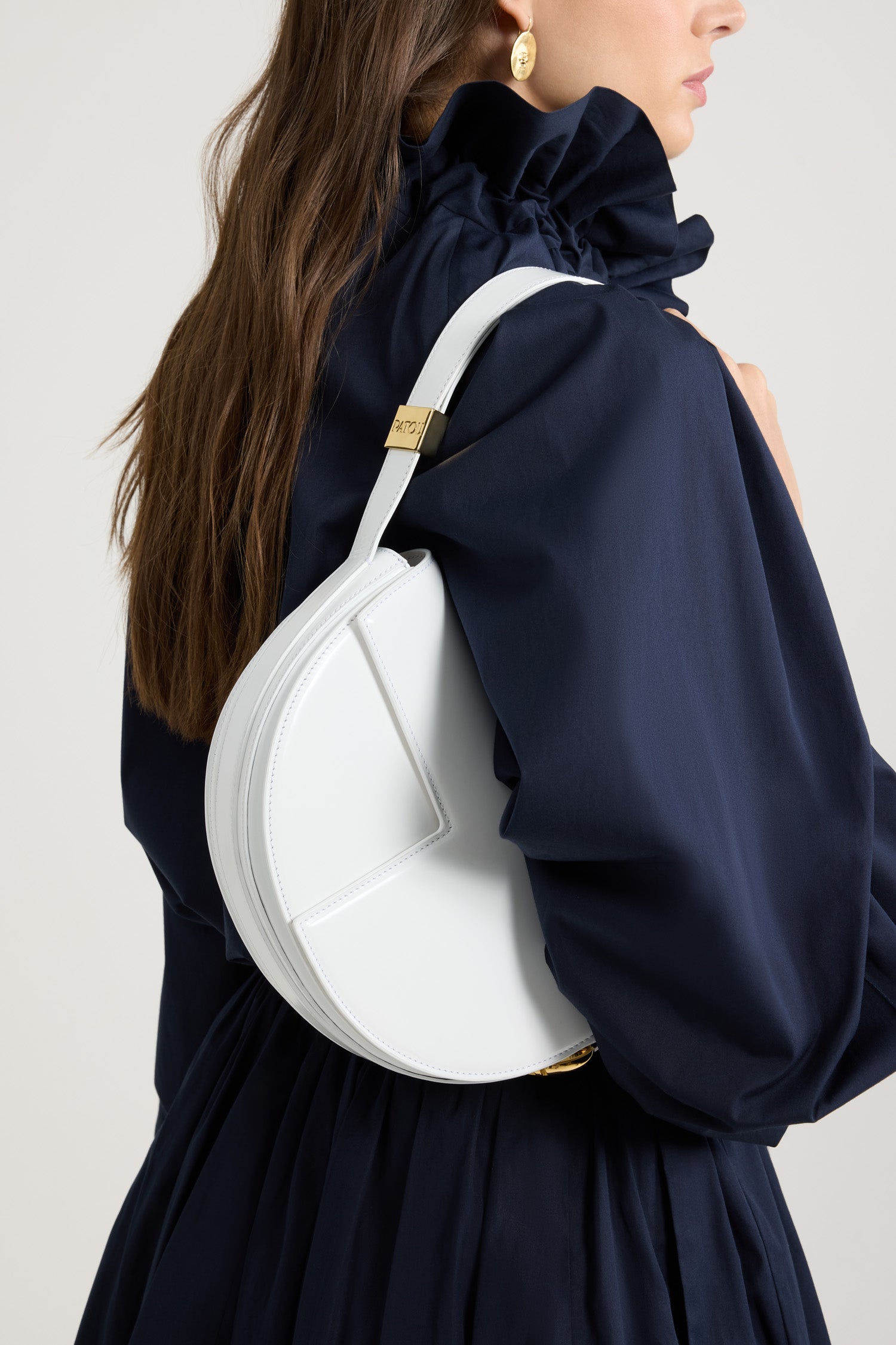 White / Le Patou