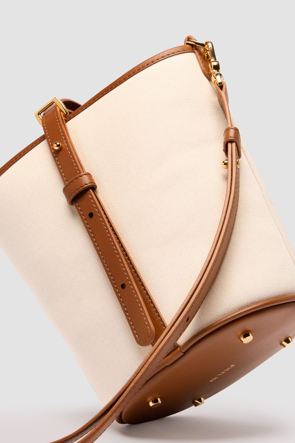 Caramel / Sac seau JP en cuir et coton