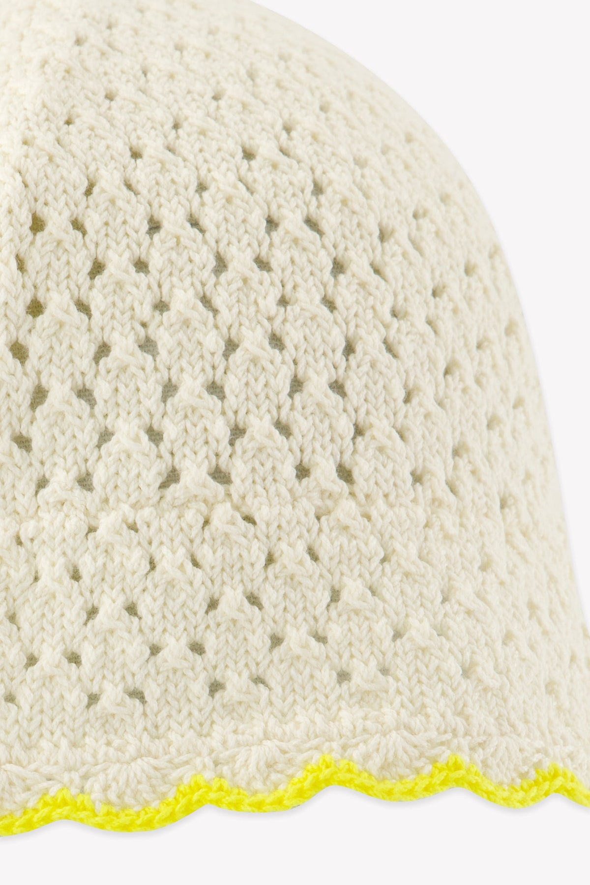 ecru bonton // Lebob crochet
