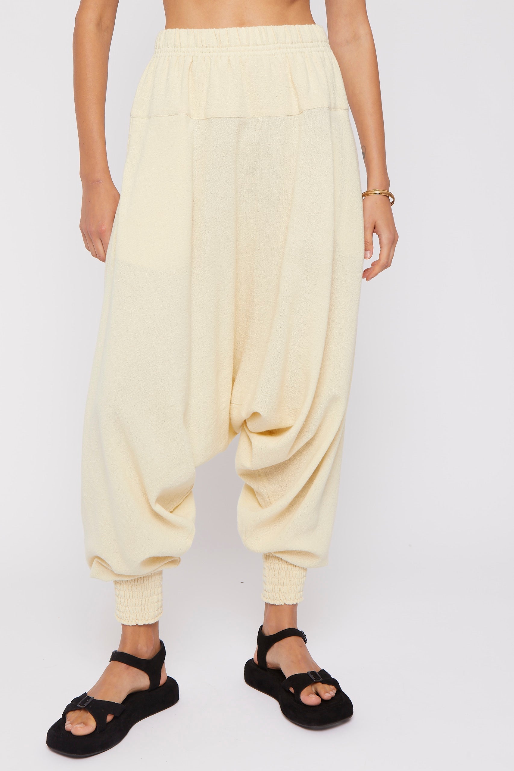 ZNOSTOCK_SAND PANTS BANANA - Sand