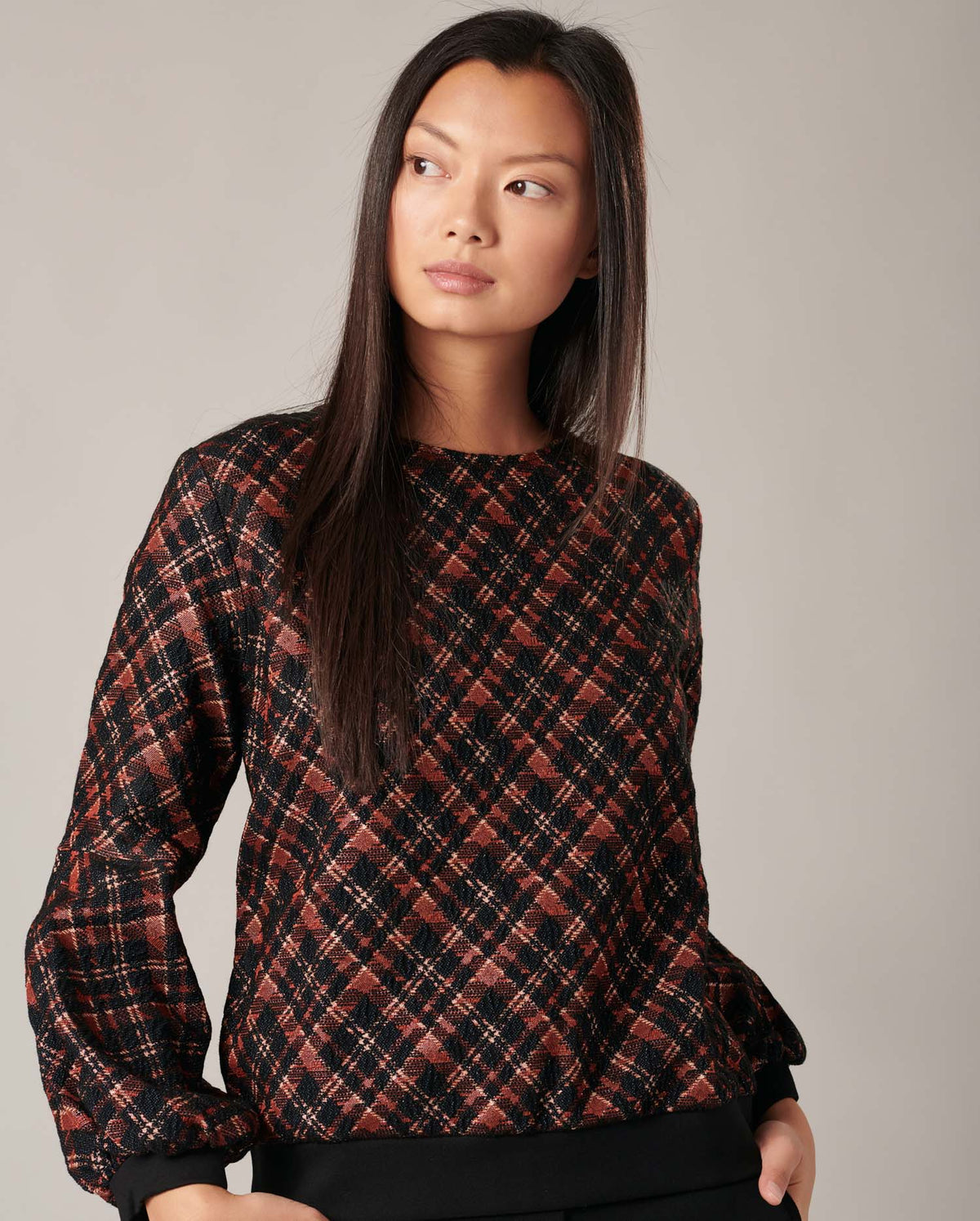 Black / Pullover Becca