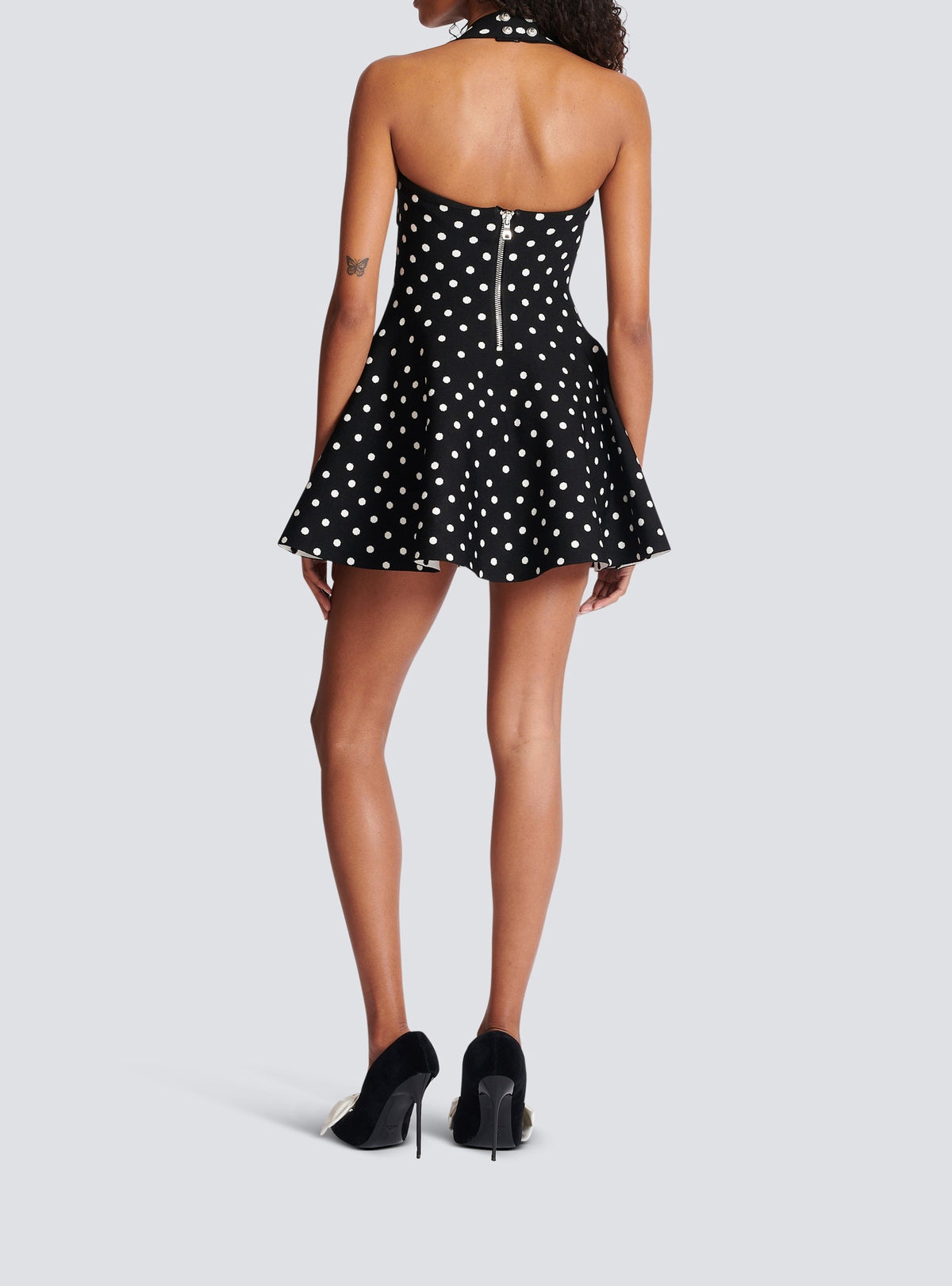 Halter-neck short dress in polka dot jacquard knit - Black & Natural