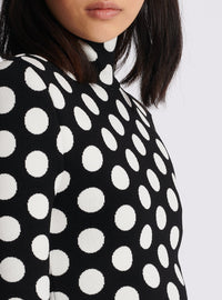 Short polka dot knit dress with high neck - Black & Natural