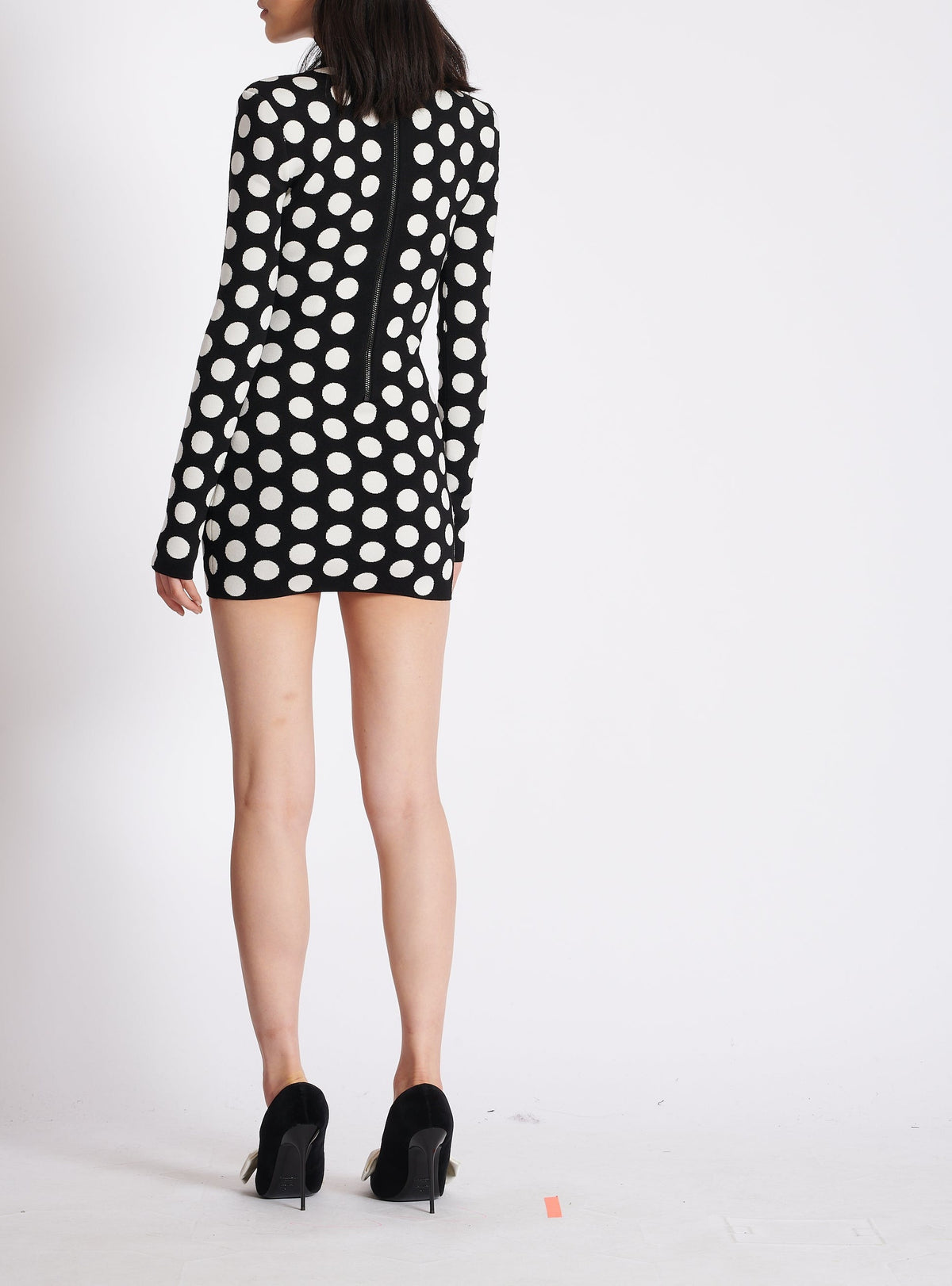 Short polka dot knit dress with high neck - Black & Natural