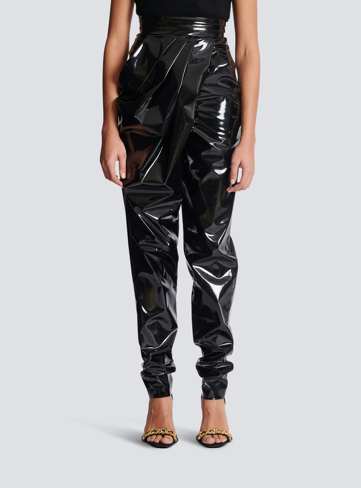 Pantalon drappé asymétrique en vinyle - Noir
