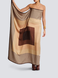 Robe longue foulard monogramme en soie - Marron