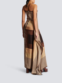 Robe longue foulard monogramme en soie - Marron
