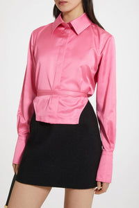 Chemise courte à découpes en satin éco-responsable